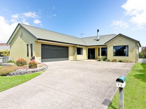 17 Cranbrook Place, Rototuna North