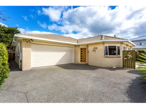 32A Forest Glen, Orewa