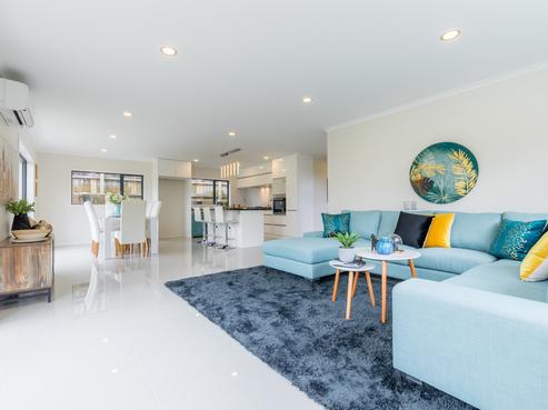 9 Netherlands Avenue, Kelston