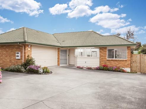 1/10 Windsong Court, Northpark