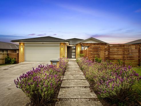 115 Parkhaven Drive, Rosehill