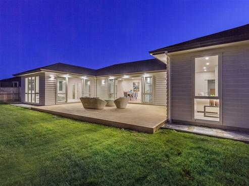 9 Fred White Drive, Kumeu