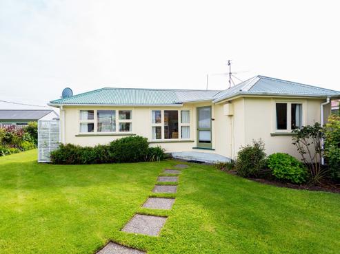 81 Pacific Drive, Southbridge