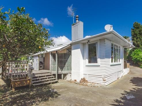 18 Riwai Street, Paraparaumu
