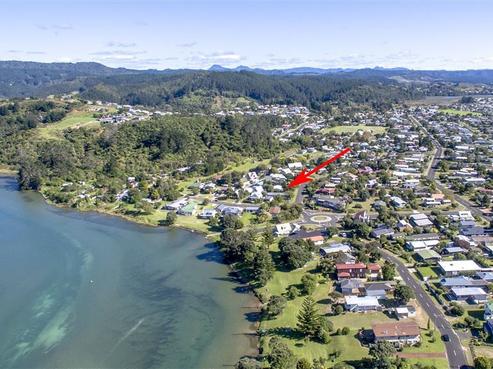 102 Brook Place, Whangamata