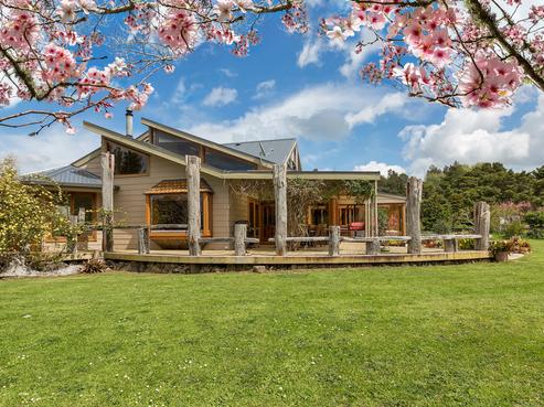 733 State Highway 14, Maunu