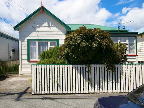 42 Beach Street, Petone