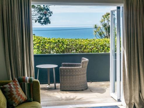 2 Cory Road, Palm Beach