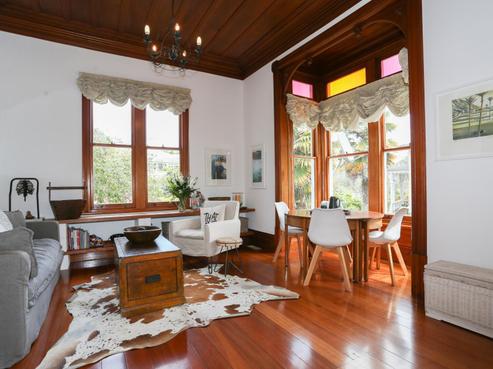 12 Cameron Road, Napier Hill