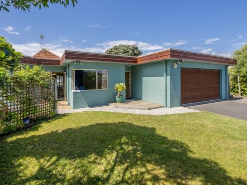 9 Reeves Street, Waikanae Beach