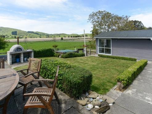 6 Kenderdine Road, Elsthorpe