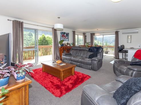 111 Rangituia Street, Whangamata