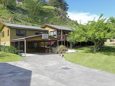 17 Oak Place, Poraiti