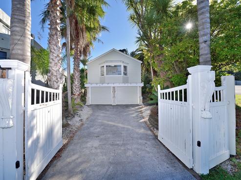 1076 Whangaparaoa Road, Tindalls Beach