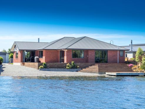 10 Ludlow Drive, Huntingdon/Lake Hood