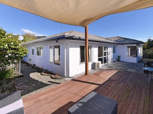 11E Lemari Avenue, Stoke