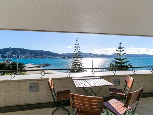 5/166 Oriental Parade, Oriental Bay