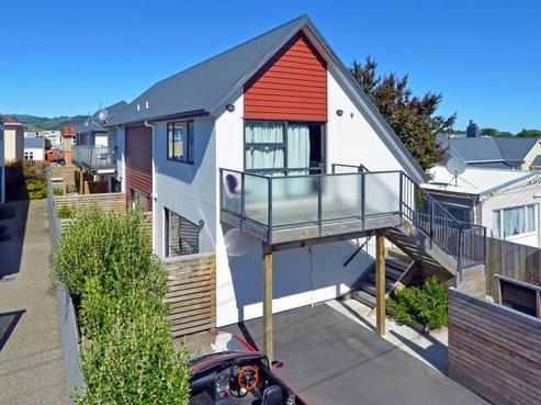 17 Ethel Benjamin Place, North Dunedin