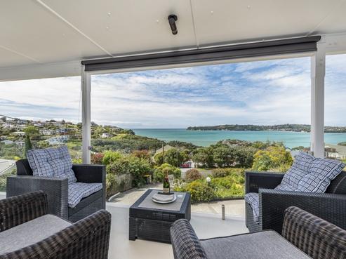 18 Swann Beach Road, Stanmore Bay