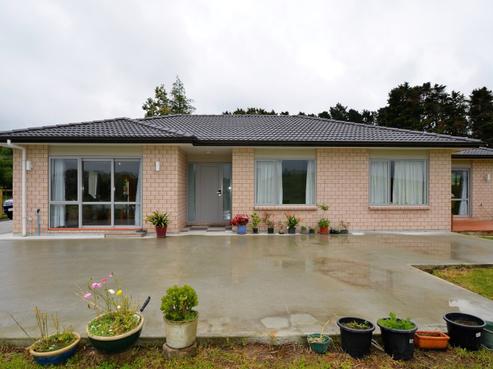 767 Runciman Road, Runciman