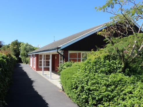 24 Hampton Place, Burnside