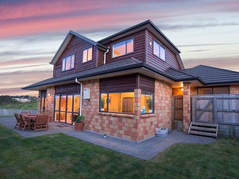 25 Tongariro Drive, Aotea
