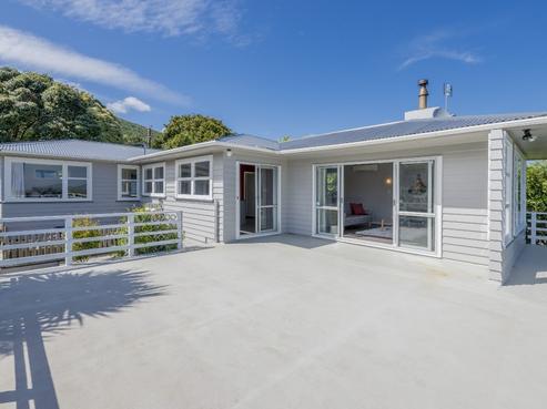 60 Seddon Street, Waikanae