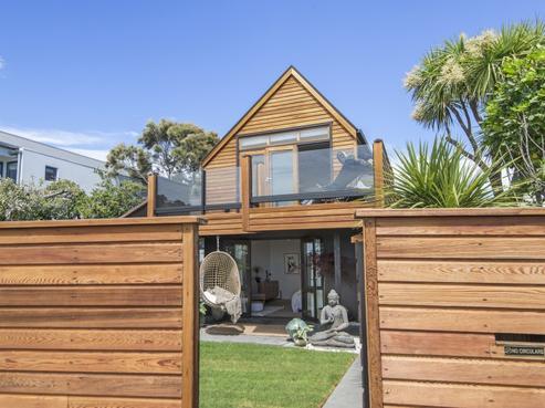118 Esplanade, Sumner