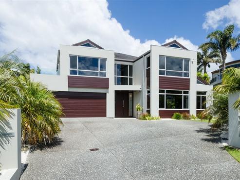 11 Courtneys, West Harbour