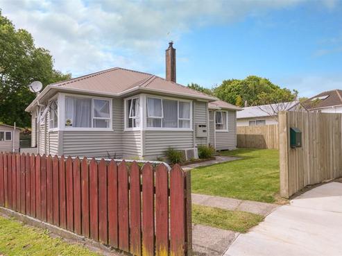 23 Mahoe Street, Glenholme