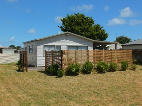 26 Cousins Avenue East, Foxton Beach