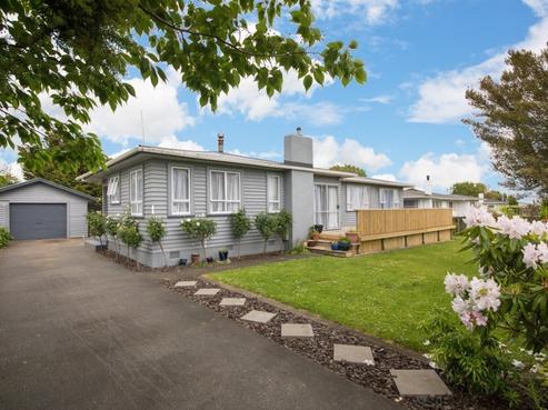 18 Norfolk Crescent, Feilding