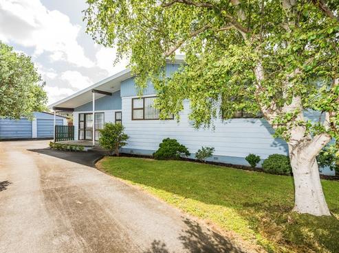 13 Dorset Road, Springvale