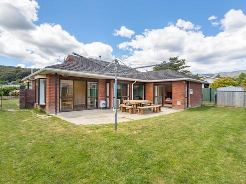 6A Hyde Street, Wainuiomata