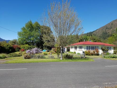 18 Hotham Street, Murchison