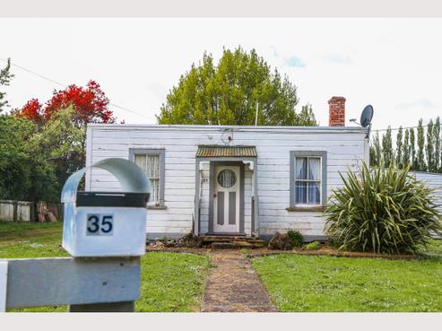 35 Grey Street, Raetihi