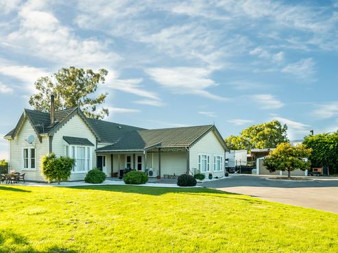 1633 Springs Road, Lincoln