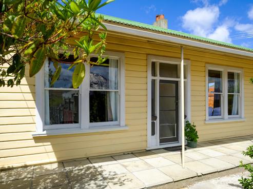 111 Macandrew Road, South Dunedin