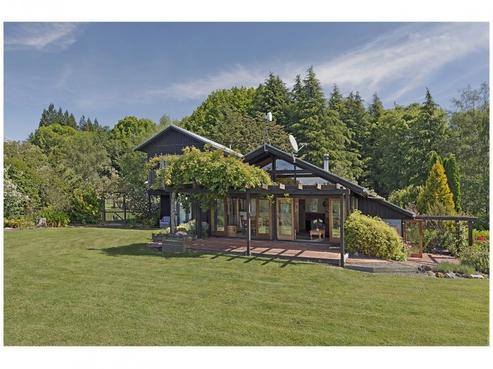 209 Redwood Valley Road, Redwood Valley
