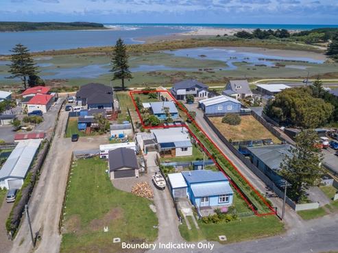 17 Hall Place, Foxton Beach