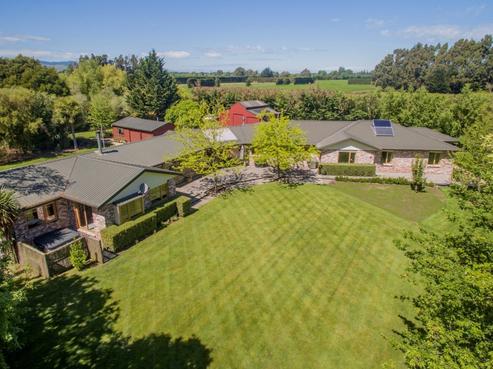 87 Collins Road, Lincoln