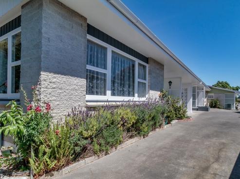 4/35 Middle Road, Havelock North