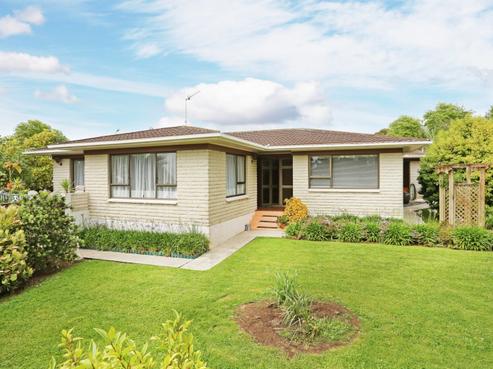 1 Revell Court, Pukekohe