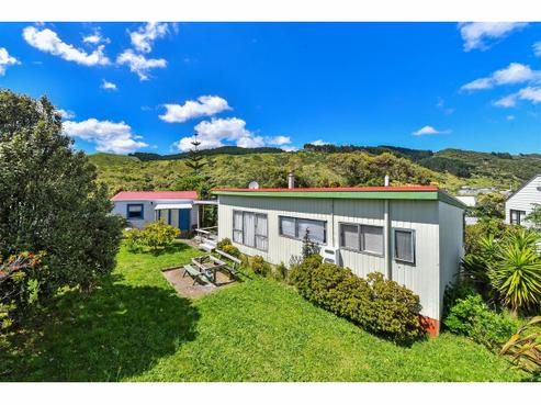 9 Ashwell Drive, Port Waikato