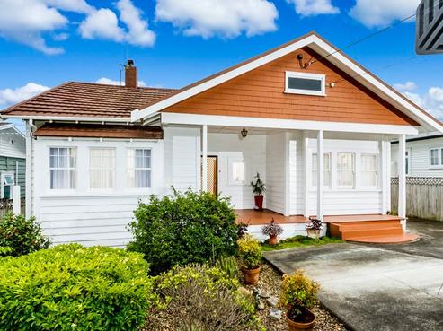 4 Egremont Street, Belmont