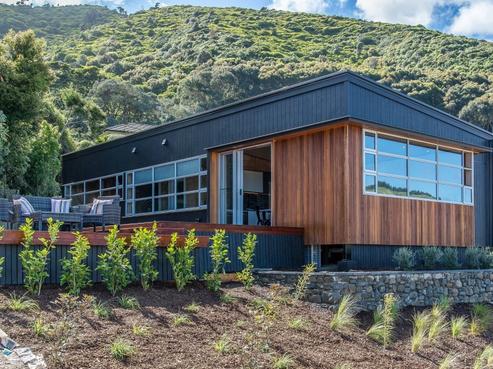8 Tauhou Place, Waikanae