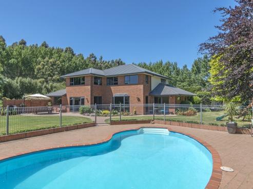 1585 Springs Road, Lincoln