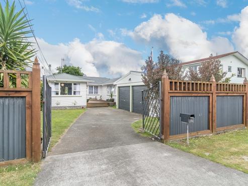 55 Gray Avenue, Paraparaumu Beach
