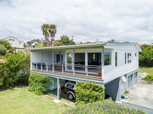 6 Mera Road, Algies Bay