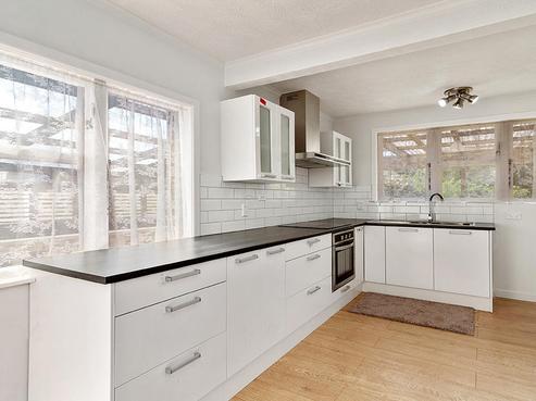 88 Clayton Road, Mangakakahi